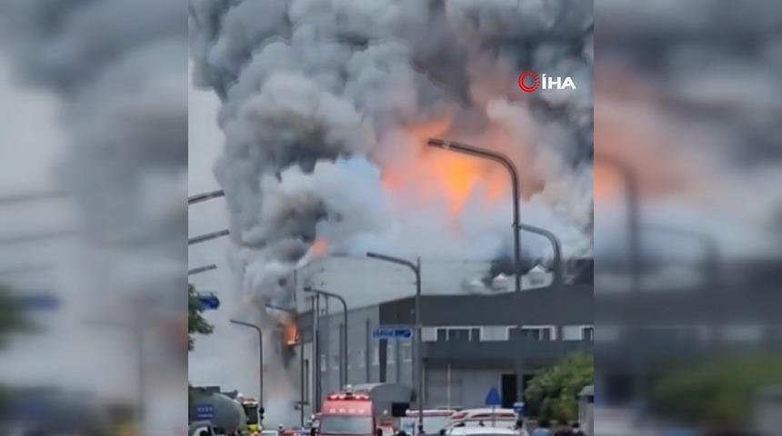 Pil fabrikasında patlama ve yangın! 20 ölü...