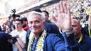 Fenerbahçe'de fesih kararı! Yıldız isim teklif gelmezse de takımdan gönderilecek