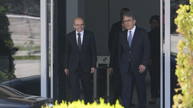 Milyonlarca kişi kritik görüşmeyi merakla takip etti: Emekli, memur ve asgari ücretliye zam talebine Şimşek ne yanıt verdi? CHP'li Karatepe anlattı