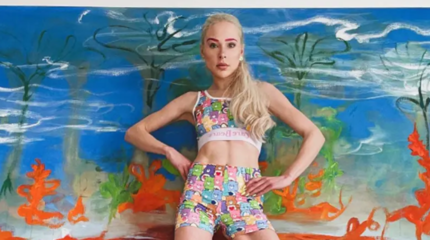 Eski sevgilisini memnun etmek için boyunu uzattı! Bir gören bir daha baktı: "Sekiz yıldır çektiğim acılar o kadar büyüktü ki..."