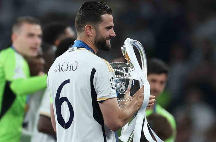 Real Madrid, Nacho Fernandez ile yollarını ayırdı 18896553-728xauto