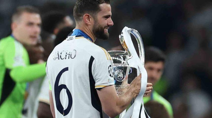 Real Madrid, Nacho Fernandez ile yollarını ayırdı