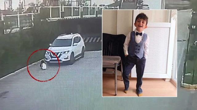 Çok acı olay! Sitenin bahçesinde oynuyordu... Otoparktan çıkan aracın altında kaldı! Emniyet müdürü yakınlarını sakinleştirmeye çalıştı