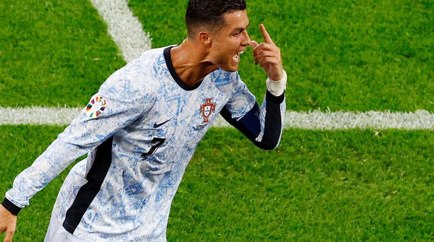 Gürcistan, lider Portekiz'i devirerek son 16 turuna yükseldi