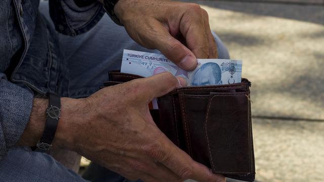 SSK, BAĞ-KUR EMEKLİ MAAŞI SON DAKİKA: Refah payı sözleri yüksek memur zammına da kapıyı kapadı: Eşitleme yok, 6 aylık enflasyon farkı var