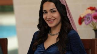 Evlendikten sonra ekranlara ara vermişti... Şilan Makal ve futbolcu eşi İstanbul'u terk ediyor