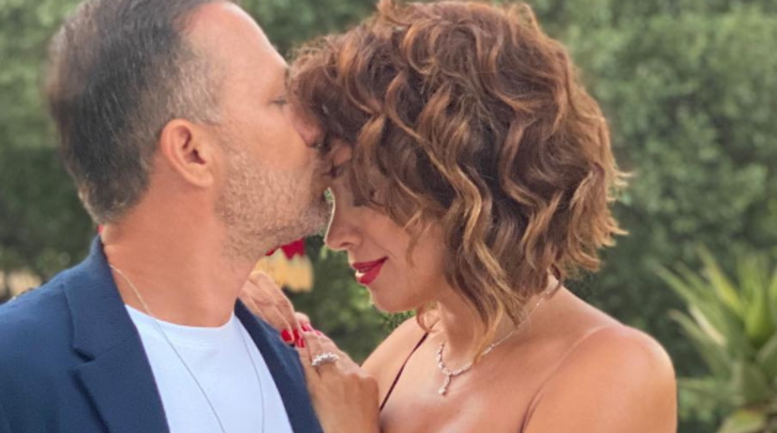 Zuhal Topal'dan aşk dolu kareler! 16. evlilik yıl dönümünü böyle kutladı 