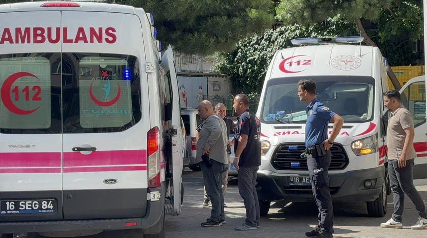 Bursa'da boşanma aşamasındaki karısını ve taksi şoförünü tabancayla yaralayan şüpheli tutuklandı