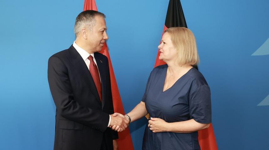 Bakan Yerlikaya Alman mevkidaşı Nancy Faeser ile görüştü