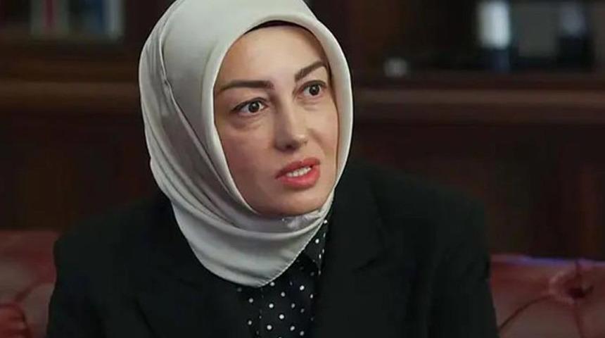 Ayşe Ateş o mesajlara isyan etti! "Yeter ulan, yeter! Sabahtan beri ağlıyorum"