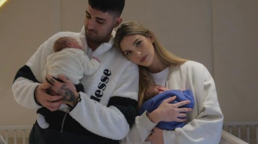 İbrahim Tatlıses’in torunları bakın kime benziyor! İdo Tatlıses ve Yasemin Şefkatli, ikiz bebeklerinin yüzlerini ilk kez gösterdi 