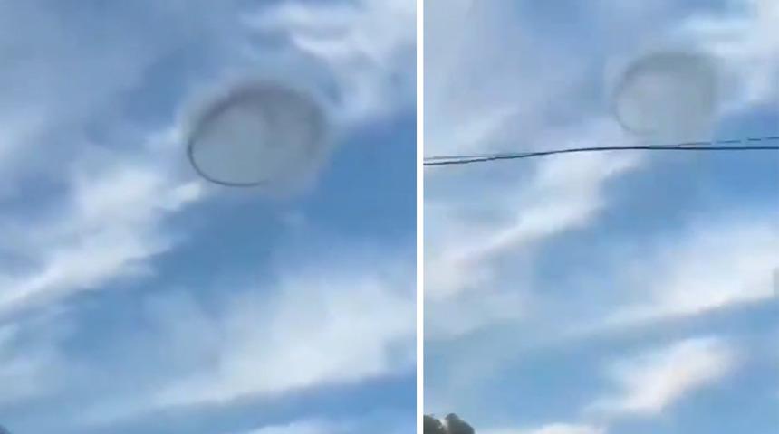 Dünyayı ayağa kaldıran görüntüler! Siyah toz bulutu gibi görünüyor: Gökyüzünde süzülen gizemli cisim sosyal medyada gündem oldu