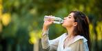 Gizli kanser tehlikesi: Sıcaklarda suyu sakın böyle içmeyin! Ciddi hastalıklara yol açıyor