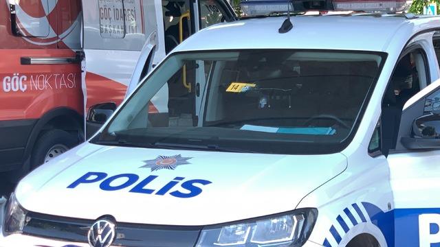 Uzman çavuş öğretmen eşini öldürüp 3 kişiyi yaraladı! Teslim olmayı reddedince polis bacağından vurdu, yine de kaçtı 640xauto