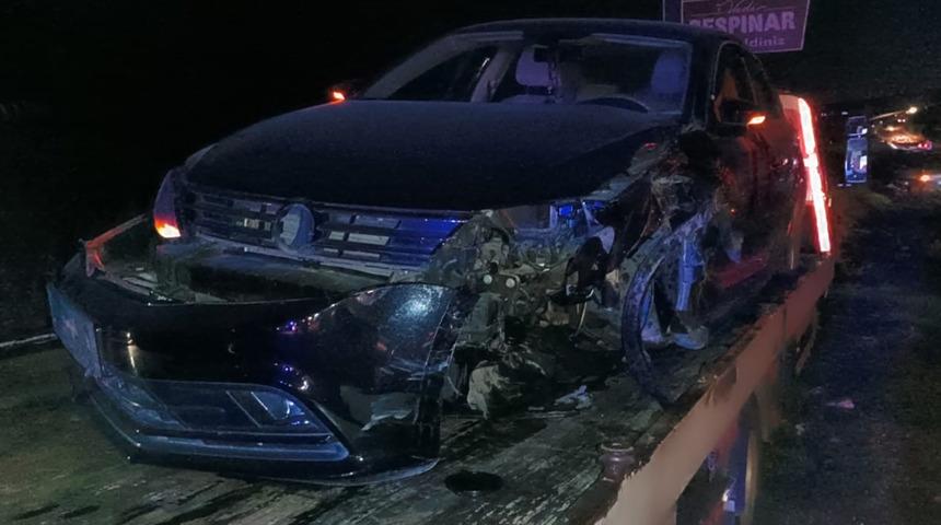 Adıyaman’da iki otomobil çarpıştı! Yaralılar var