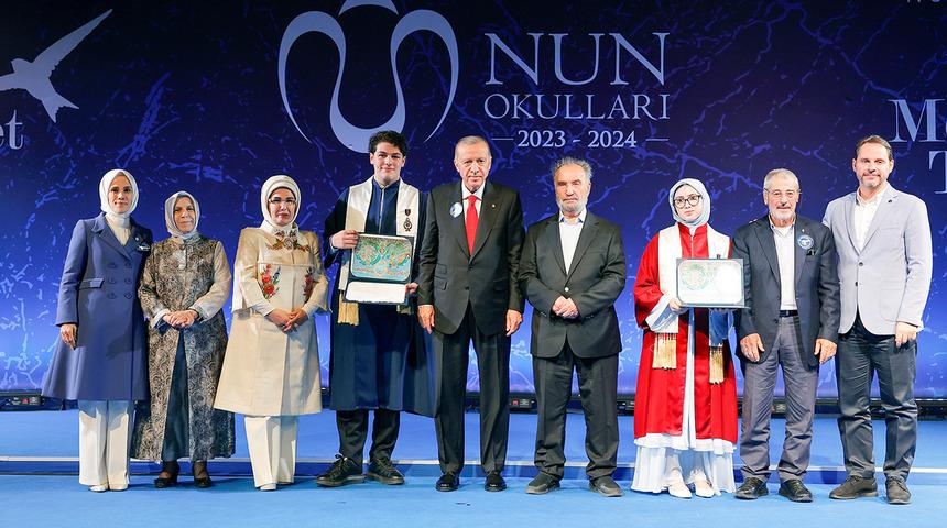 Cumhurbaşkanı Erdoğan, torununun mezuniyet törenine katıldı! 