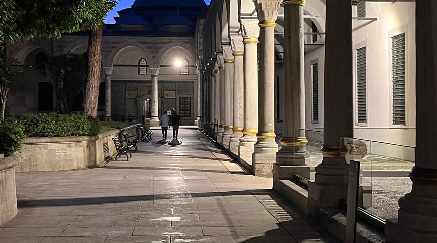 Topkapı Sarayı'nda bir ilk! Kapıları gece ziyaretlerine açıldı: İşte gece bileti fiyatları