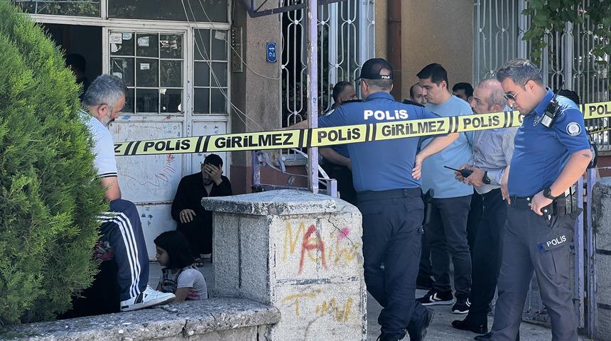 Evinin salonunda başından vurulmuştu! 5 yaşındaki oğlu kazara öldürmüş