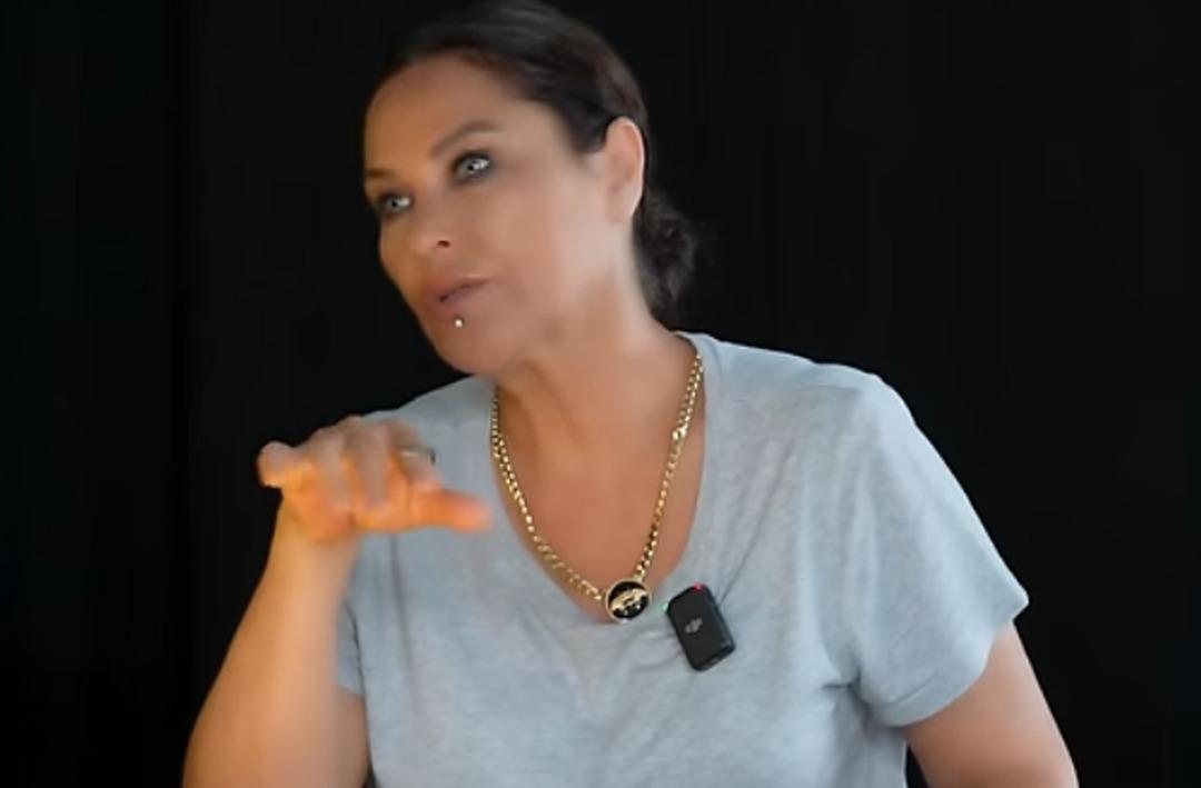 H&uuml;lya Avşar'ın Meryem Uzerli'ye sorduğu 'evlilik' sorusu g&uuml;ndemde! Tepki yağıyor...