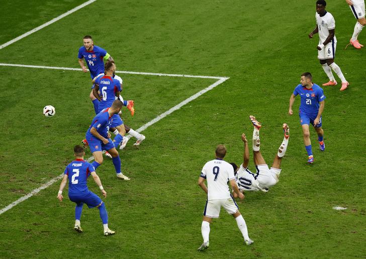 Bellingham yine yapacağını yaptı! Uzun yıllar unutulmayacak... EURO 2024'ün en muazzam golü atıldı G5