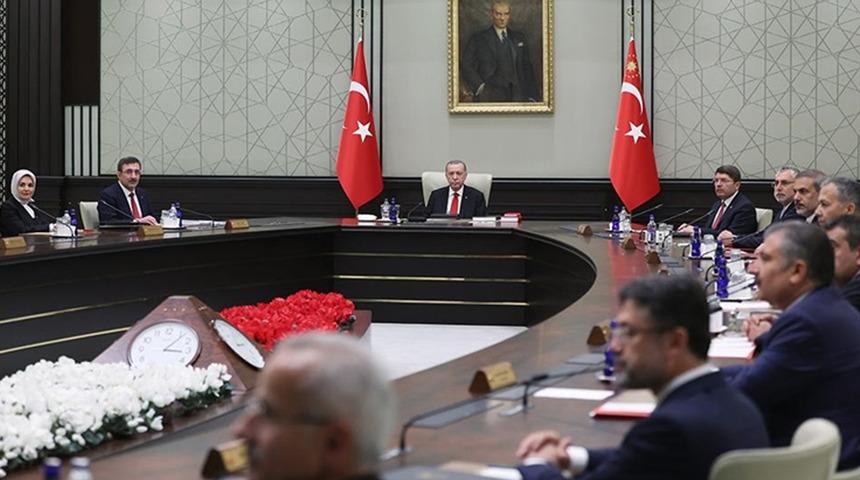 Kabine değişikliği ile ilgili bomba iddia! Yarınki Bakanlar Kurulu toplantısı nasıl olacak? İşte detaylar…