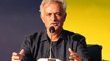 Fenerbahçe'ye 70 milyon Euro'luk golcü geliyor! Jose Mourinho istedi...