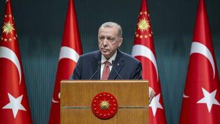 Milyonların gözü Kabine toplantısında! Emekli aylıklarındaki artış oranı ve en düşük emekli maaşı masada! İşte detaylar…