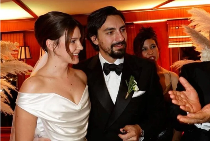 Alina Boz balayı sonrası kocasını &ouml;vmeye doyamadı! 'Umut beni her yere g&ouml;t&uuml;rd&uuml;' s&ouml;zleri sosyal medyayı salladı! 'Kocam da kocam' 