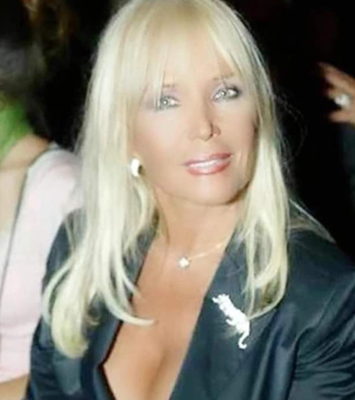 'Taş Bebek' Gönül Yazar, Bülent Ersoy ile 'erkekken...' deyip ilişkisini anlattı! Öpüşme fotoğrafını yayınlayıp sözleriyle şaşırttı! 'Nasıl yapışmışız, vantuz balığı gibi' G2