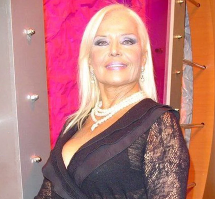 'Taş Bebek' Gönül Yazar, Bülent Ersoy ile 'erkekken...' deyip ilişkisini anlattı! Öpüşme fotoğrafını yayınlayıp sözleriyle şaşırttı! 'Nasıl yapışmışız, vantuz balığı gibi' G3