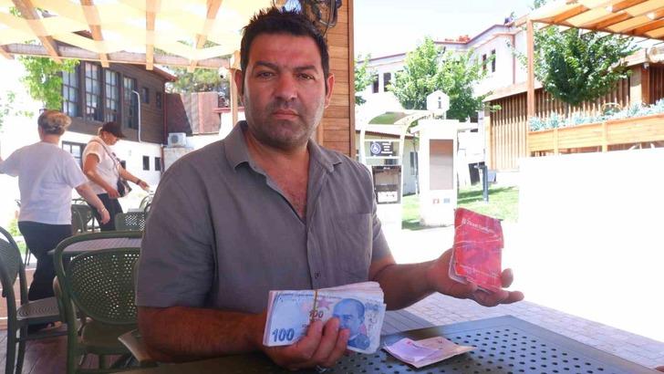 Tuvalette bulduğu 10 bin lirayı sahibine teslim etti G2