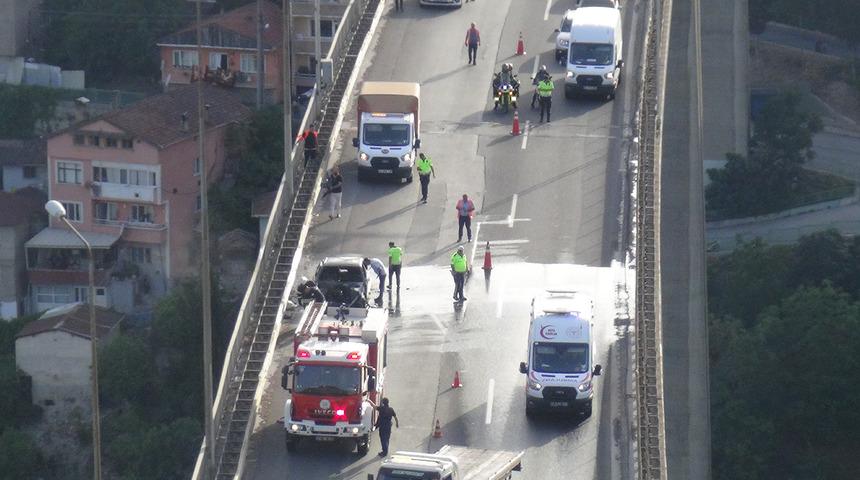TEM'deki otomobil yangını ağaçlara sıçradı! 7 kilometrelik araç kuyruğu oluştu