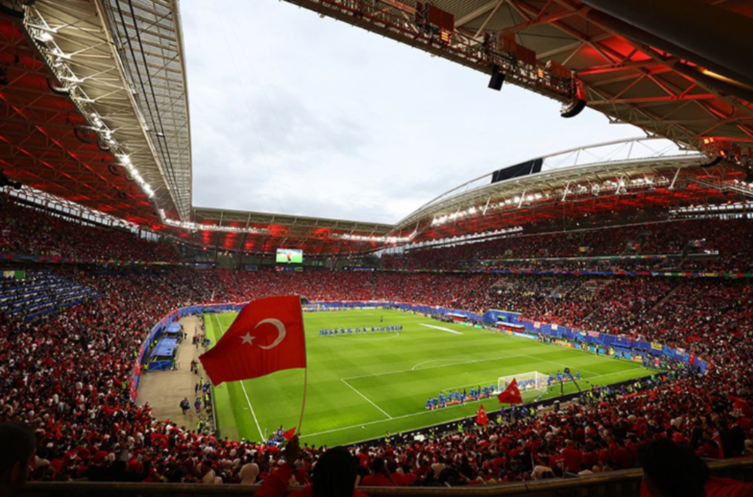 T&uuml;m d&uuml;nya bizi konuşuyor... T&uuml;rkiye'nin turlaması sonrası şaştılar! "Uzun s&uuml;re hatırlanacak bir gece"