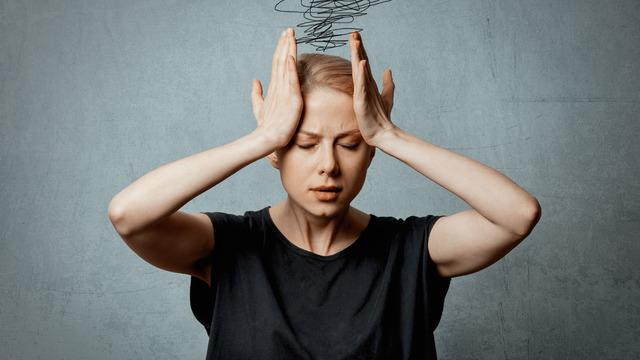 Derealizasyon nedir, nasıl geçer? Derealizasyon belirtileri ve tedavisi