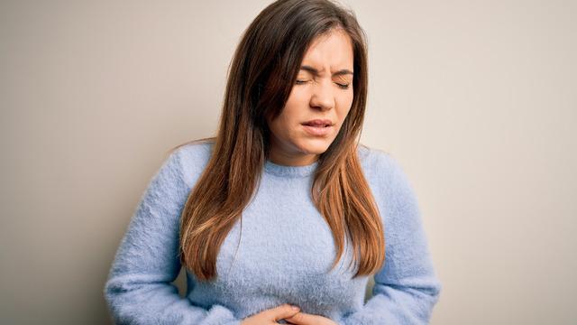 Mide üşütmesi neden olur, en çabuk nasıl geçer? Mide üşütmesi belirtileri ve tedavisi