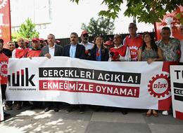 DİSK'ten TÜİK önünde protesto: "Görevi enflasyonu düşük göstermek değil"