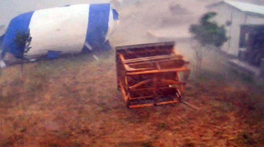 Hortum ve sağanak Malkara'yı yerle bir etti! "5 dakika ile hayatta kaldım"