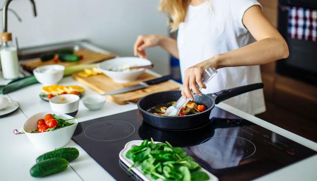 woman-cooking-