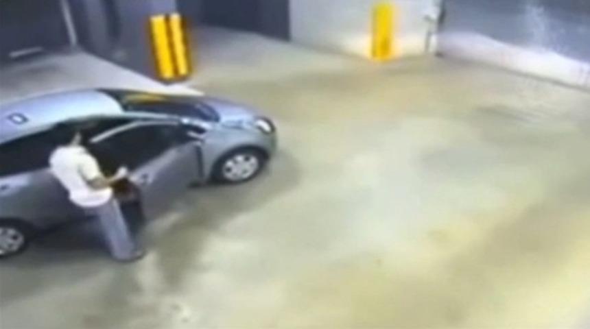 Akılalmaz olay! Kendi arabasının altında kaldı