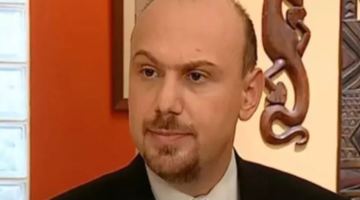 Oyunculuğu bırakıp bir anda ortadan kaybolmuştu... &Ccedil;ocuklar Duymasın'ın Sel&ccedil;uk Bey'i yıllar sonra ortaya &ccedil;ıktı! Bakın şimdi ne yapıyor