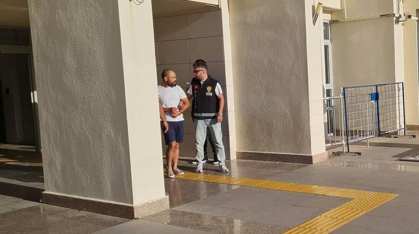 Bodrum'da sapık tekne kaptanı tutuklandı! Eğlenceden sonra kızının arkadaşına cinsel istismarda bulundu