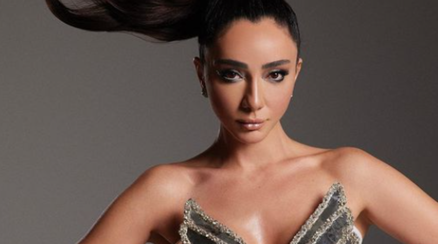 Yunanistan'da ödediği hesapla gündemdeydi! Öykü Gürman tatil karelerini paylaşmaya doyamadı 