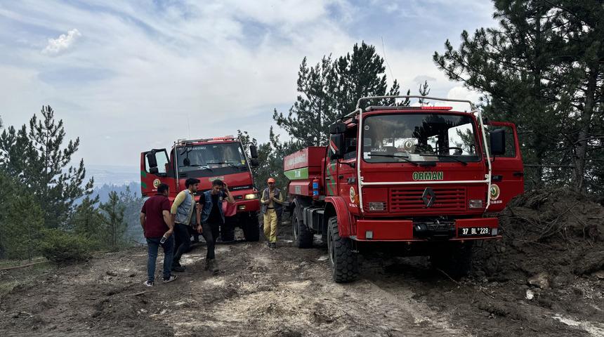 Kastamonu'da yıldırım isabet etmesi sonucu çıkan orman yangını kontrol altına alındı