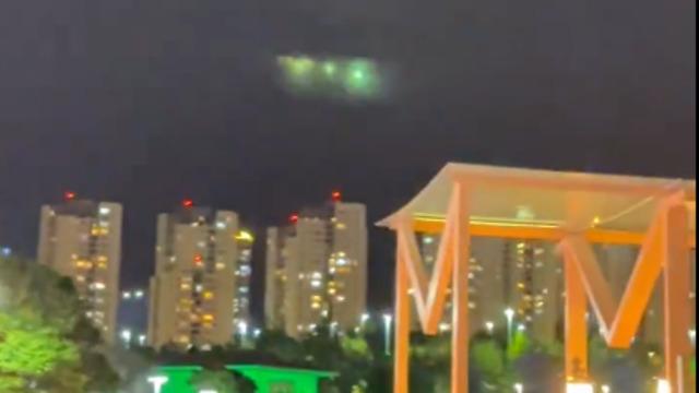 İstanbul ile birlikte Türkiye'nin birçok ilinde gök taşı görüldü! Sosyal medyada gündem oldu! TUA ve astrofizikçi Selçuk Topal'dan meteor açıklaması