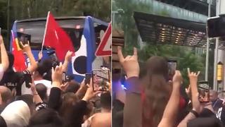 Ay yıldızlılara Berlin'de 'Bozkurt'lu karşılama! Alman çocuk Türk taraftarın coşkusuna böyle kapıldı 