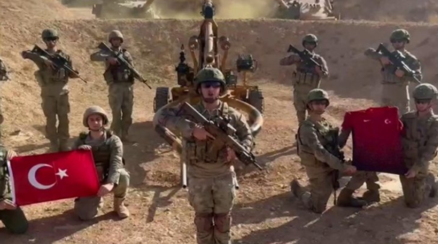 Mehmetçik’ten A Milli Futbol Takımı’na destek! Ay-yıldızlılara mesaj gönderdiler