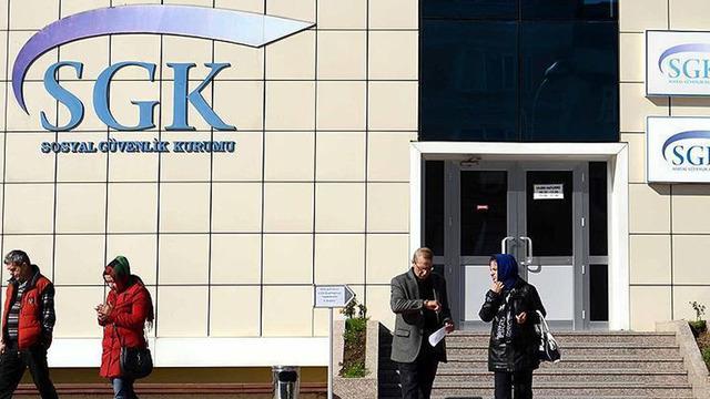 Emekliler dikkat! SGK duyurdu: 'emekliler.gov.tr' hayata geçti
