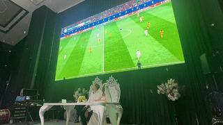 Milli Takımın maçını düğünlerinde izlediler!