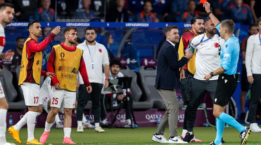 Sinan Engin'den Hollanda maçının hakemine ağır sözler! ''Utanmaz, şerefsiz hakem''