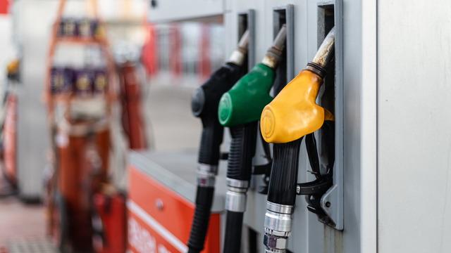 Depolayıp satıyorlardı! Akaryakıtta bir dönem sona eriyor! Yasaklanacak! Bakan Şimşek'ten açıklama geldi